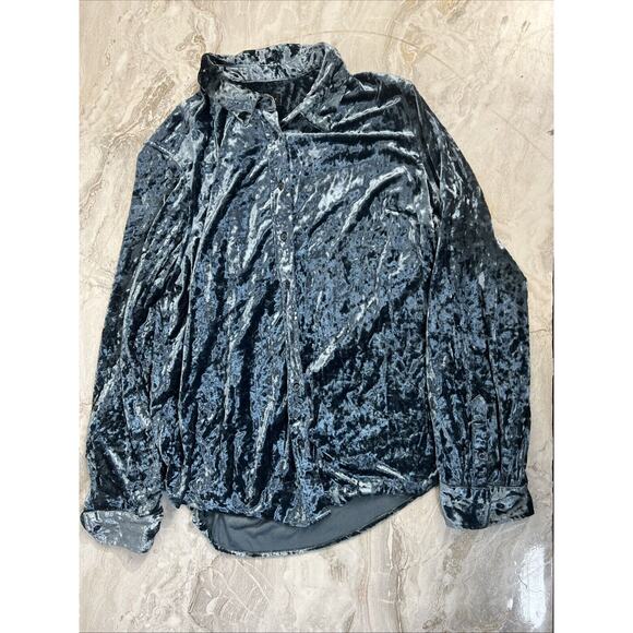 Investments II Womens Size 1X Blue Animal Print Button Up Shirt Long Sleeve - Picture 1 of 6